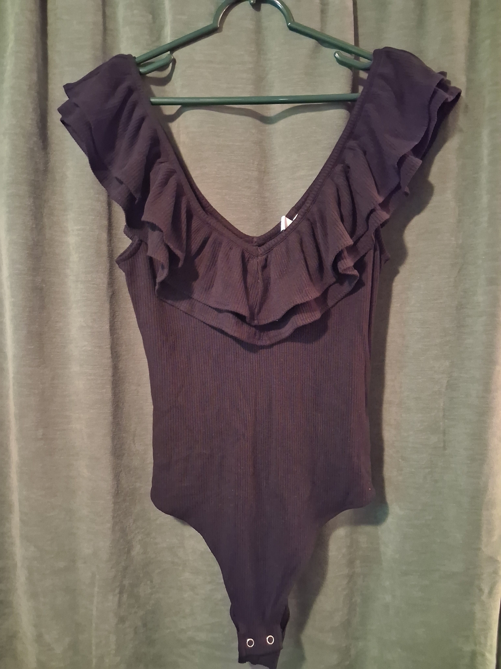 &Other Stories Black Ruffled V-Neck Bodysuit
